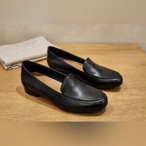 Classic 100% Black Leather Loafers Unstructured Clarks  Arch Support NWOT